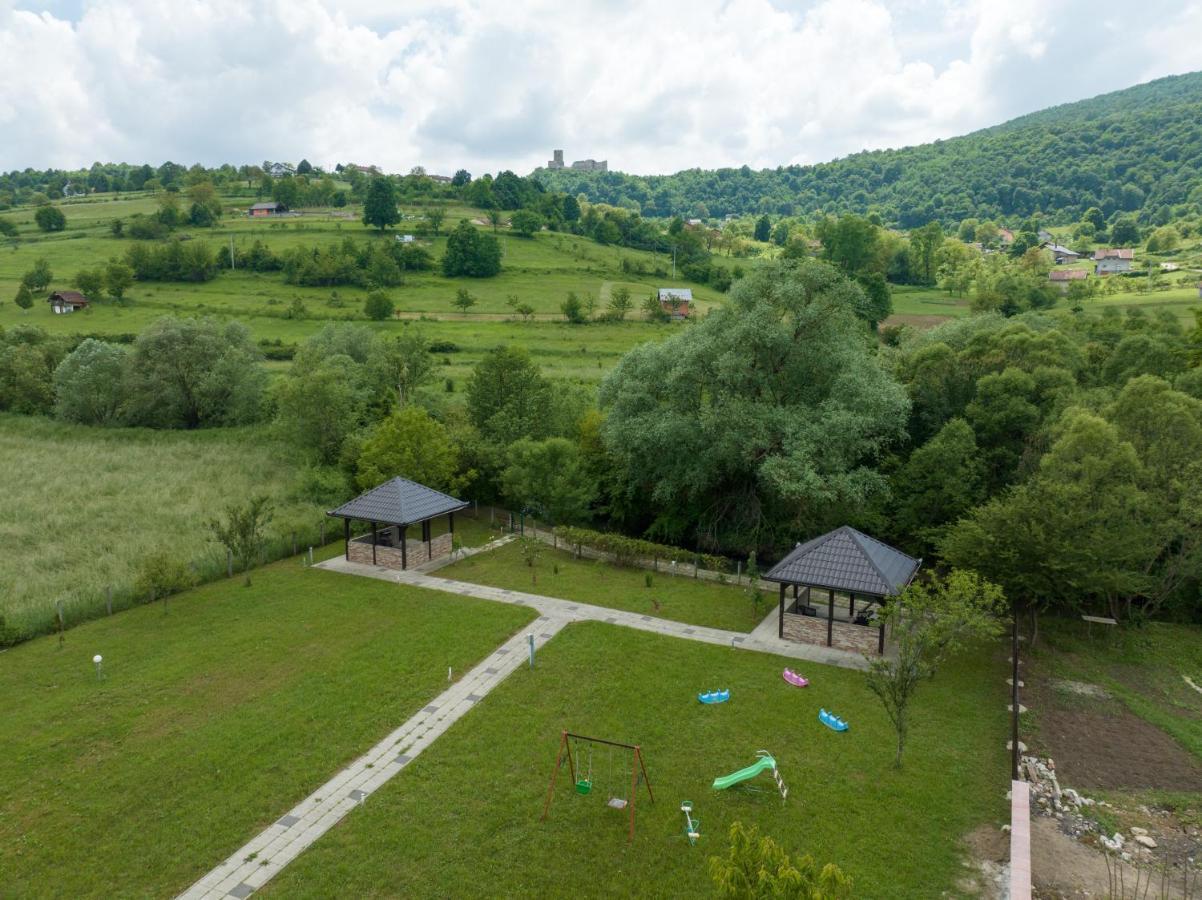 River Bank Apartments & Castle View Bihać Buitenkant foto