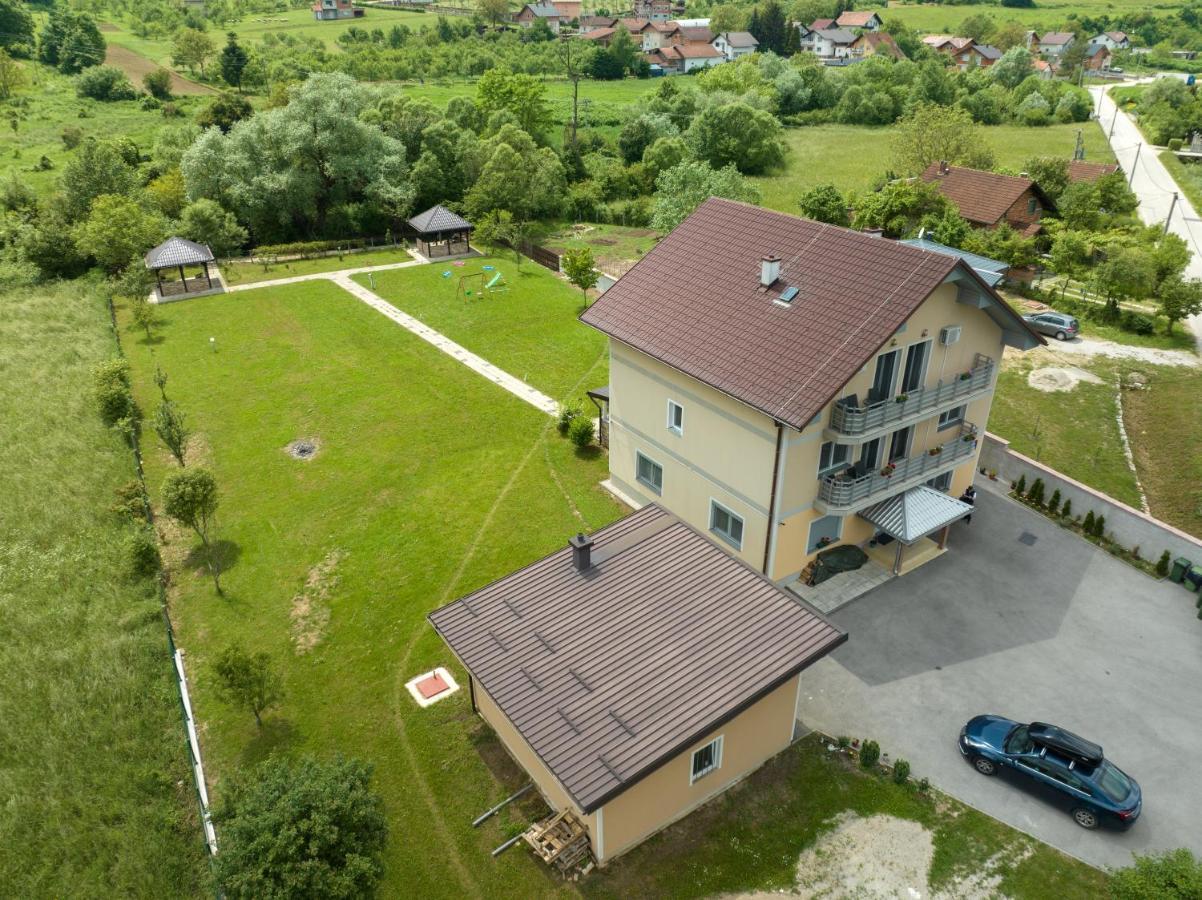 River Bank Apartments & Castle View Bihać Buitenkant foto
